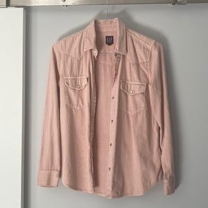 Pink denim shirt with pearly buttons